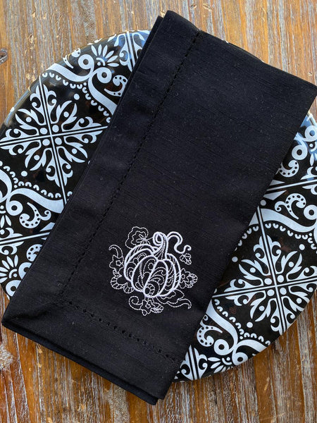 Pumpkin Swirl Cloth Napkins - Set of 4 napkins - White Tulip Embroidery