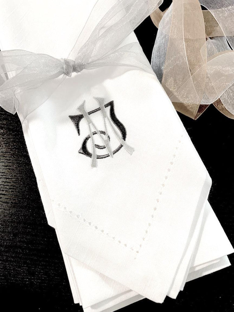 Interlocking 2 Letter Monogrammed Cloth Napkins - Set of 4 Duogram Napkins - White Tulip Embroidery