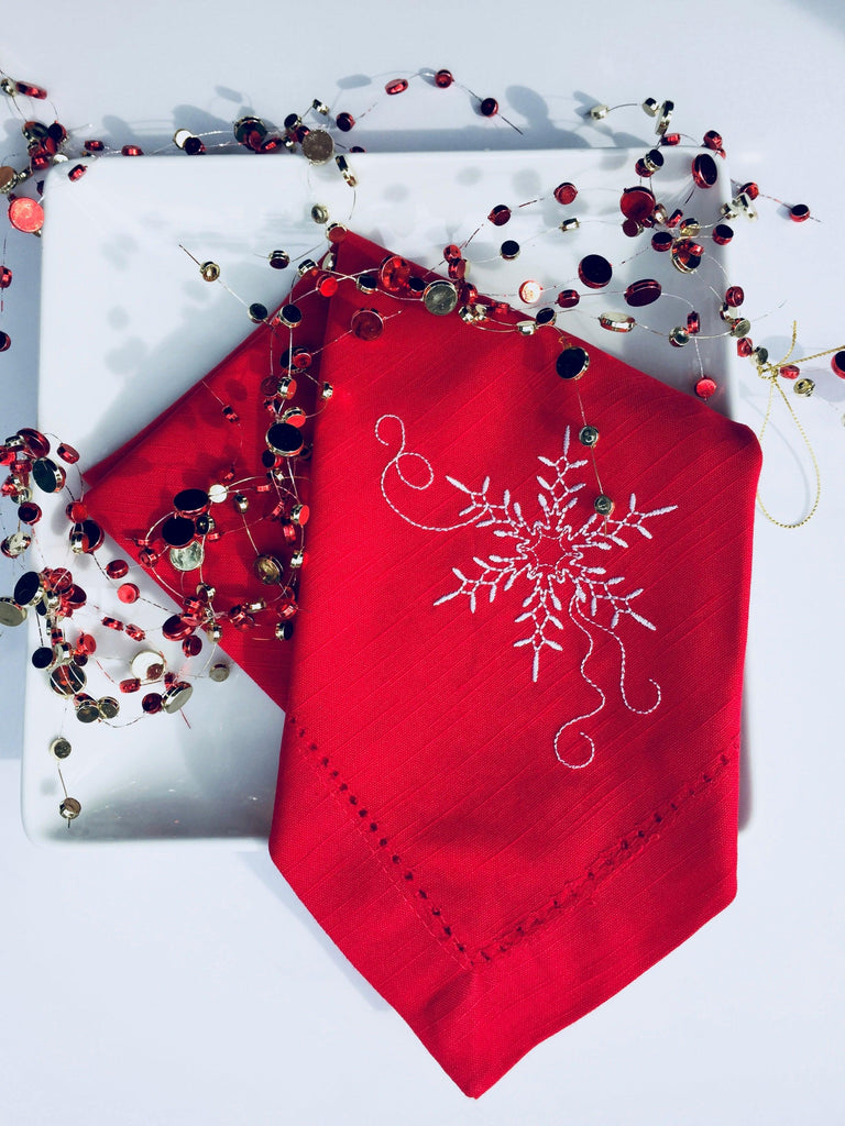 Snowflake Cloth Napkins - Set of 4 napkins - White Tulip Embroidery
