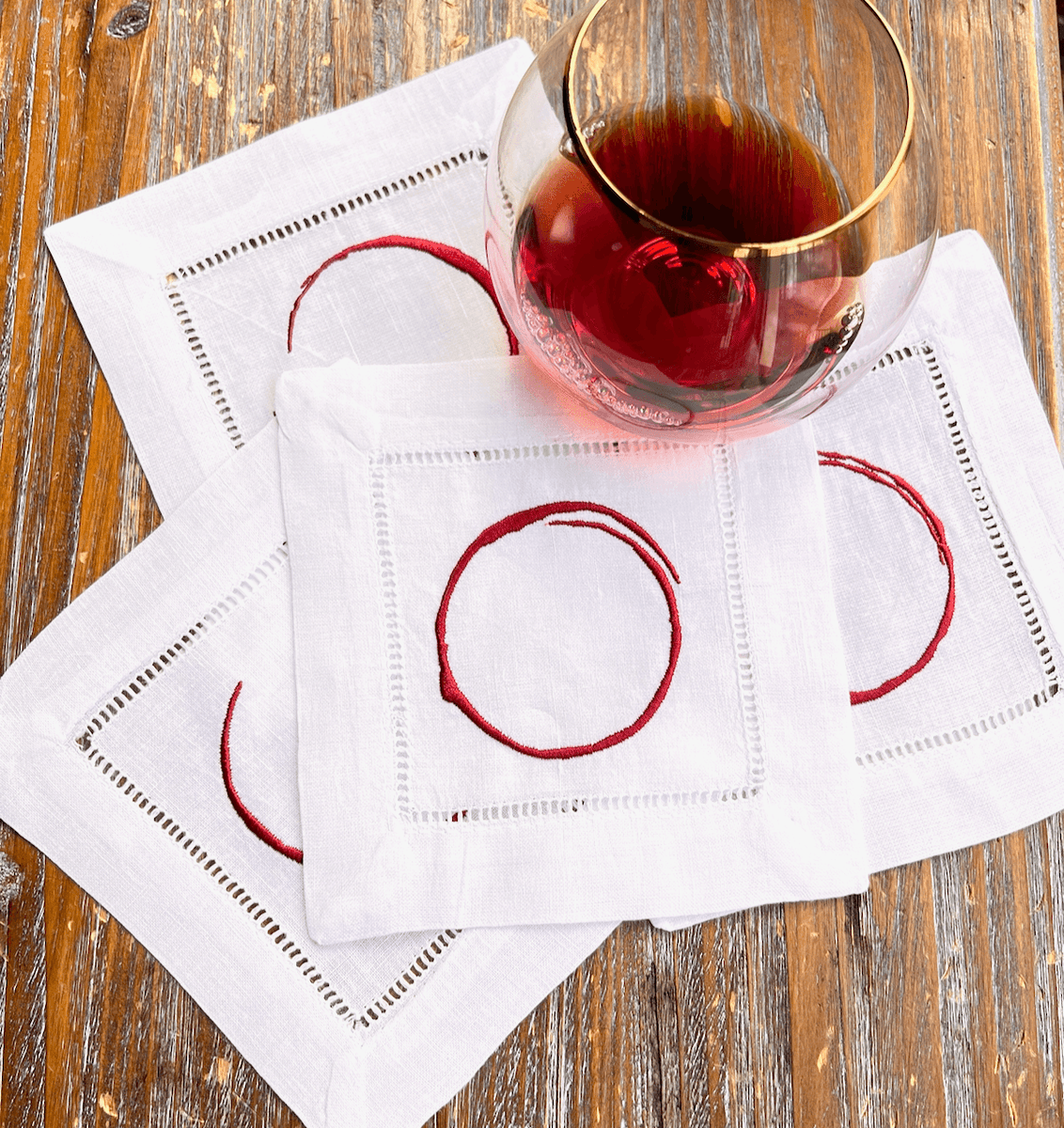 Wine Stain Cocktail Napkins, Set of 4, Funny Cocktail Cloth Napkins – White  Tulip Embroidery