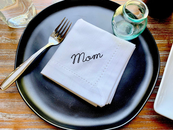 100 Embroidered Name Napkins, Bulk script names napkins - White Tulip Embroidery
