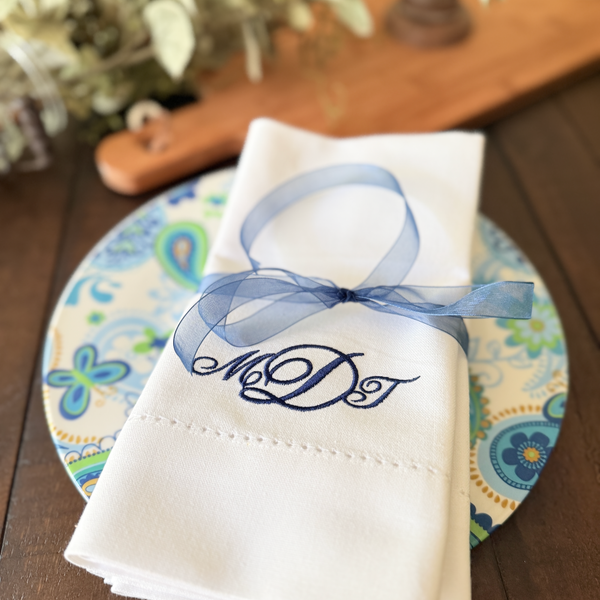 Lulu Monogrammed Embroidered Cloth Napkins - White Tulip Embroidery