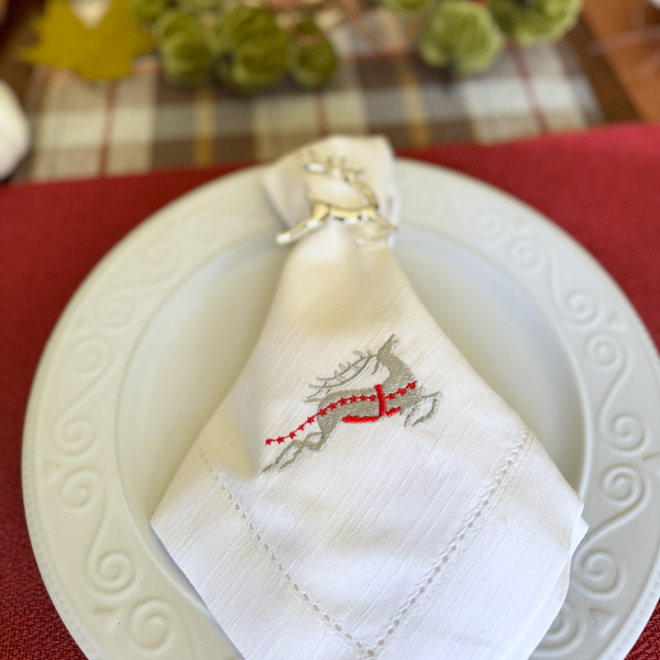 Reindeer Christmas Embroidered Cloth Napkins - Set of 4 napkins - White Tulip Embroidery