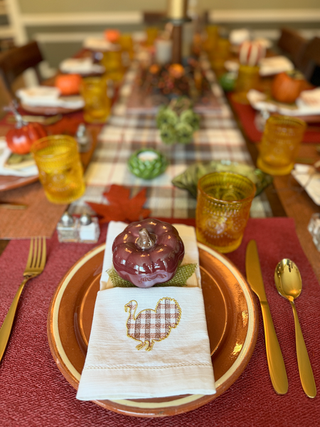 Plaid Turkey Napkins, Set of 4, Thanksgiving cloth napkins, Plaid napkins, Turkey embroidered napkins - White Tulip Embroidery