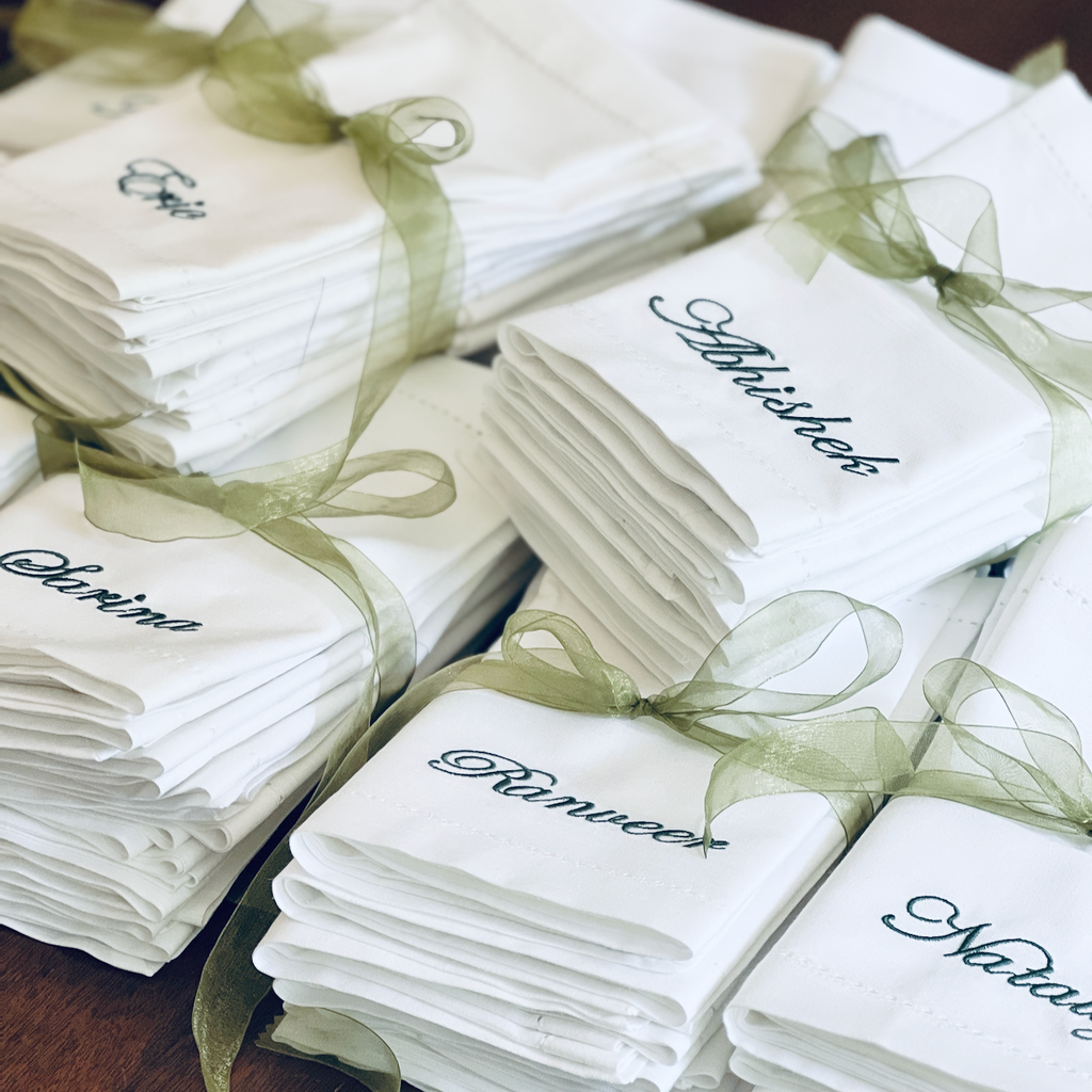 Set of 100 Personalized Wedding Party Monogrammed Name Napkins, Bulk names napkins - White Tulip Embroidery