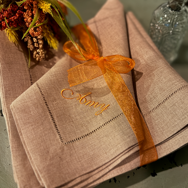 Set of 4 Embroidered Name Napkins, Eleanor Names Cloth napkins - White Tulip Embroidery