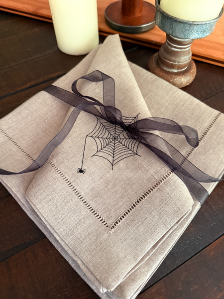 Halloween Spider Napkins - Set of 4 cloth napkins - White Tulip Embroidery
