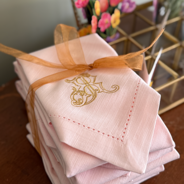 Monogrammed Pink Napkins - Set of 4 dinner pink napkins - White Tulip Embroidery