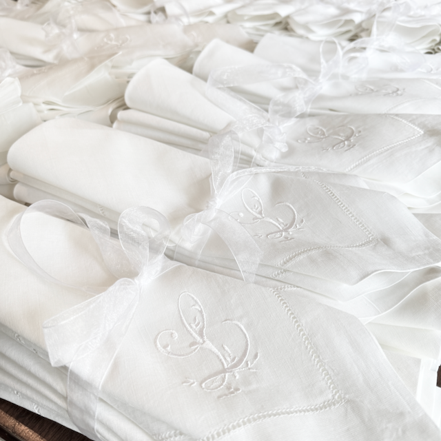 100 Bulk Monogrammed Cloth Napkins - White Tulip Embroidery