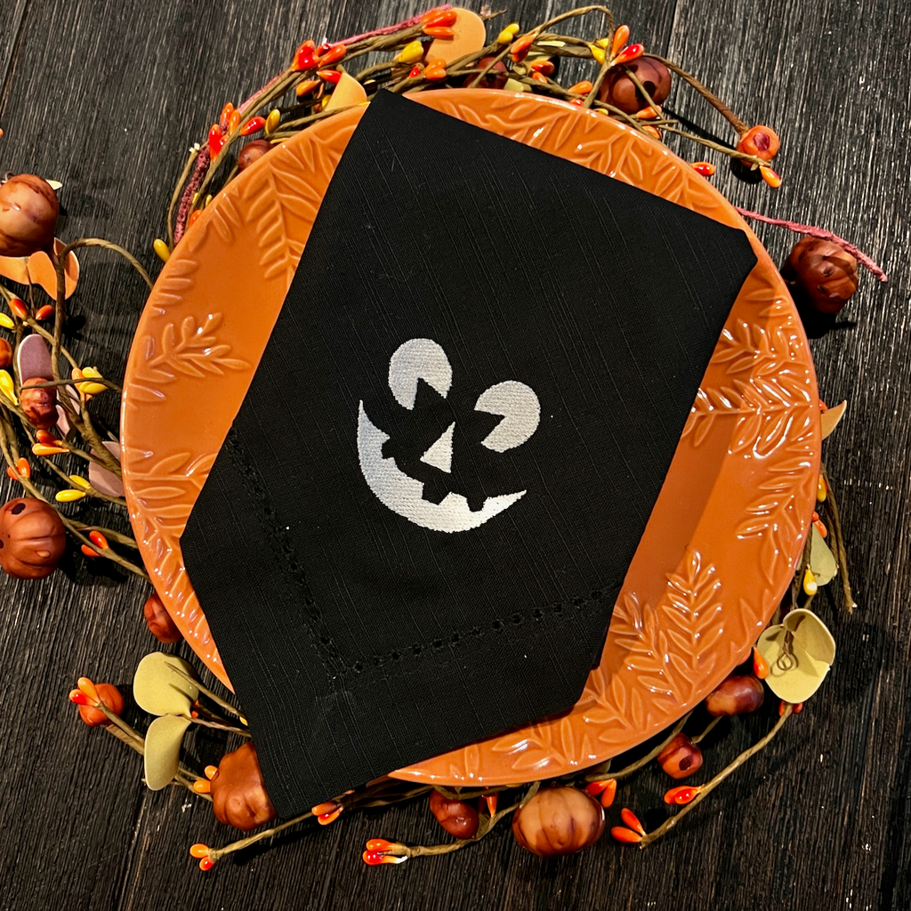 Jack O' Lantern Pumpkin Halloween Cloth Napkins - Set of 4 napkins - White Tulip Embroidery