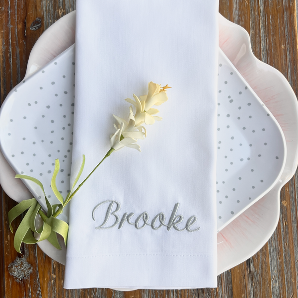 Set of 4 Embroidered Name Napkins, Steven Names Cloth napkins - White Tulip Embroidery