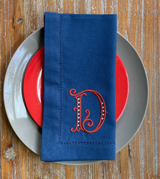 Barrea Modern Floral Monogrammed Embroidered Cloth Napkins / Set of 4 / - White Tulip Embroidery