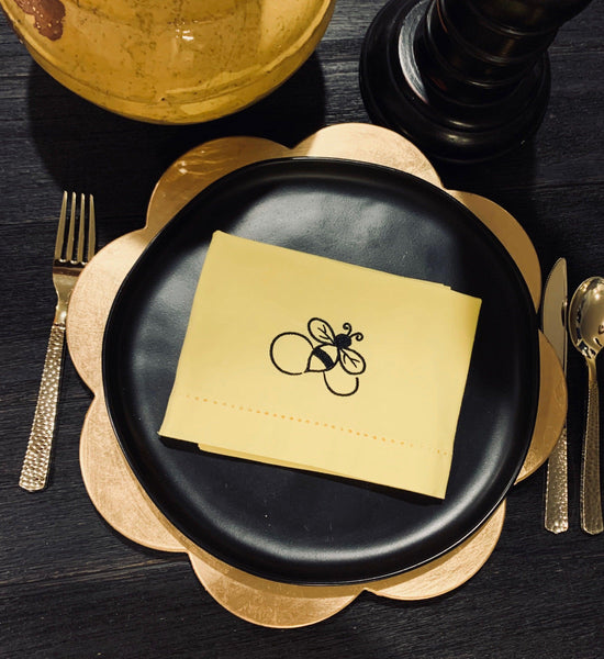 Bee Yellow Cloth Napkins - Set of 4 yellow napkins - White Tulip Embroidery