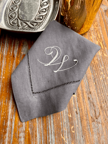 Bliss Monogrammed Cloth Dinner Napkins - Set of 4 napkins - White Tulip Embroidery