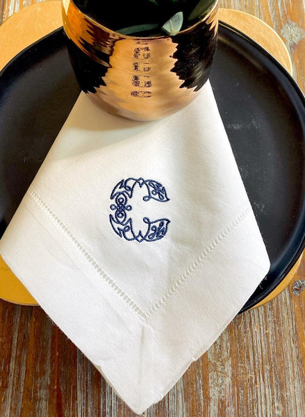 Celtic Monogrammed Cloth Napkins - Set of 4 napkins - White Tulip Embroidery