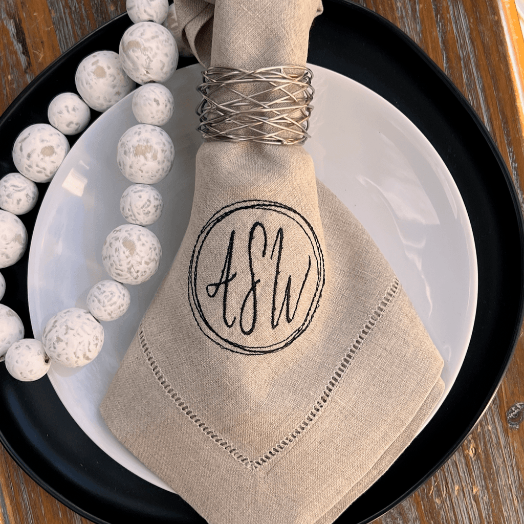 Circle Wreath Monogrammed Embroidered Cloth Napkins - Set of 4 napkins - White Tulip Embroidery