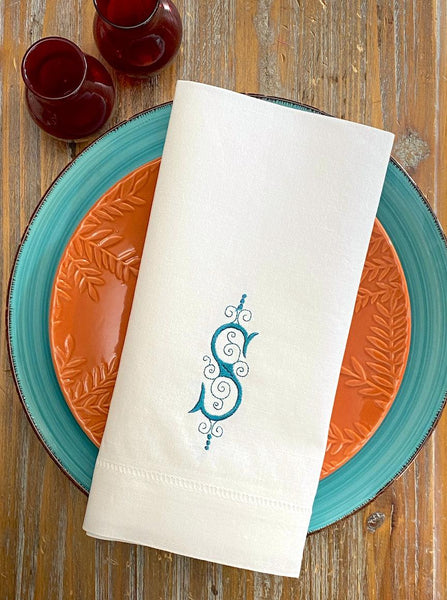 Elegant Monogrammed Cloth Napkins - Set of 4 dinner napkins - White Tulip Embroidery