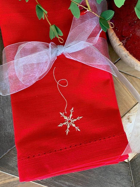 Falling Snowflake Cloth Napkins - Set of 4 napkins - White Tulip Embroidery