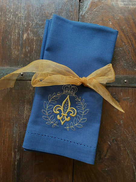 Fleur De Lis Mardi Gras Cloth Napkins - Set of 4 napkins - White Tulip Embroidery