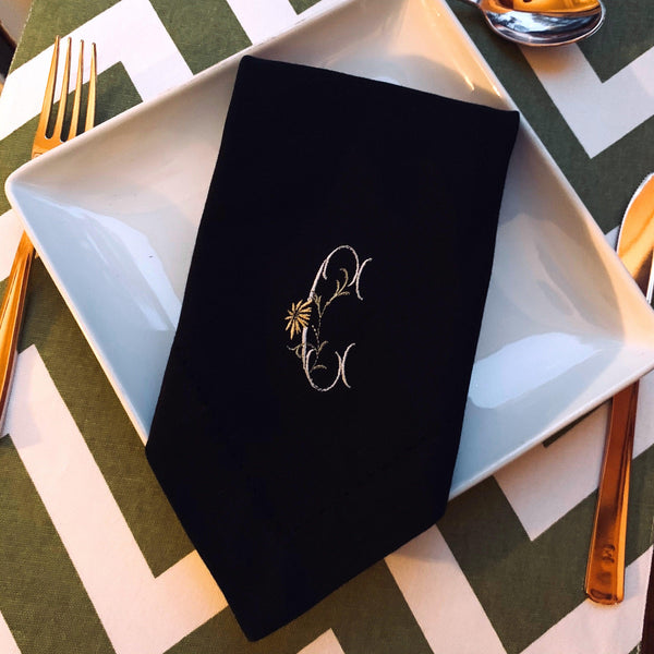 Floral Monogrammed Embroidered Cloth Napkins - Set of 4 napkins - White Tulip Embroidery