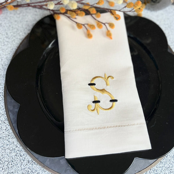 Monogrammed Embroidered Cloth Napkins,  Set of 4, Kate Font monogrammed napkins, vintage monogrammed napkins, traditional monogram - White Tulip Embroidery