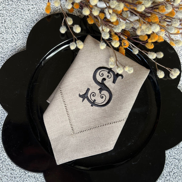 Monogrammed Embroidered Cloth Napkins,  Set of 4, Sharon Font monogrammed napkins, vintage monogrammed napkins, ornate monogram - White Tulip Embroidery