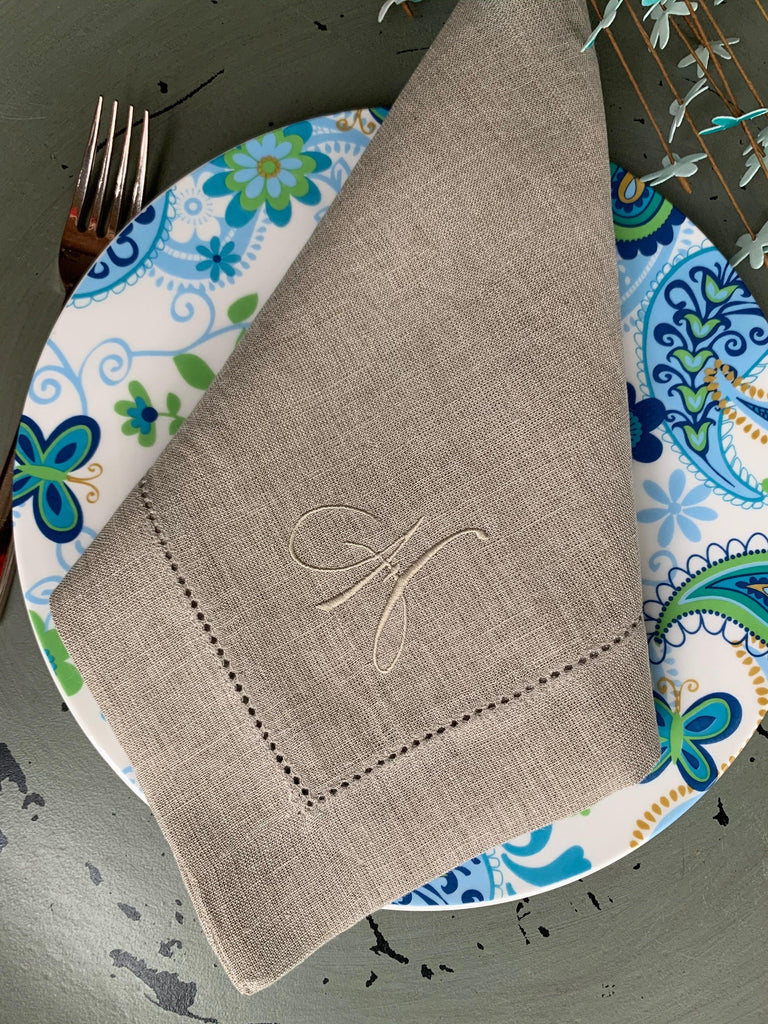 Joy Monogrammed Cloth Dinner Napkins - Set of 4 napkins - White Tulip Embroidery