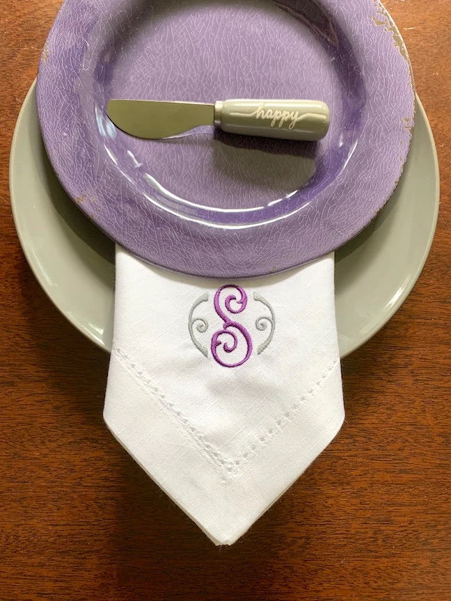 Set of 4 Lori Monogrammed Embroidered Cloth Napkins - White Tulip Embroidery