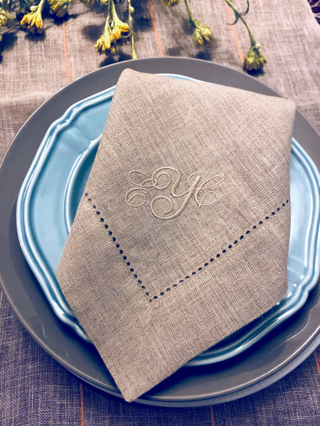 Lulu Monogrammed Embroidered Cloth Napkins - White Tulip Embroidery