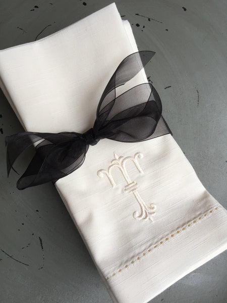 Noble Monogrammed Cloth Dinner Napkins - Set of 4 napkins - White Tulip Embroidery