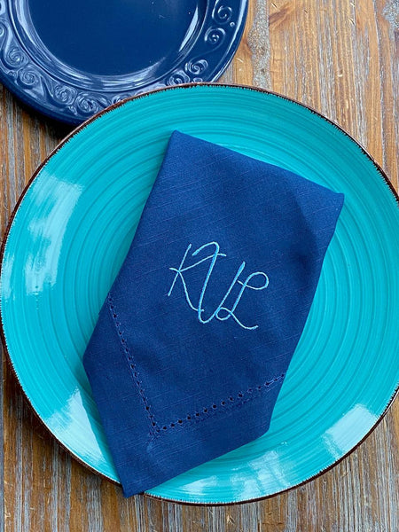 Paris Monogrammed Cloth Dinner Napkins - Set of 4 napkins - White Tulip Embroidery