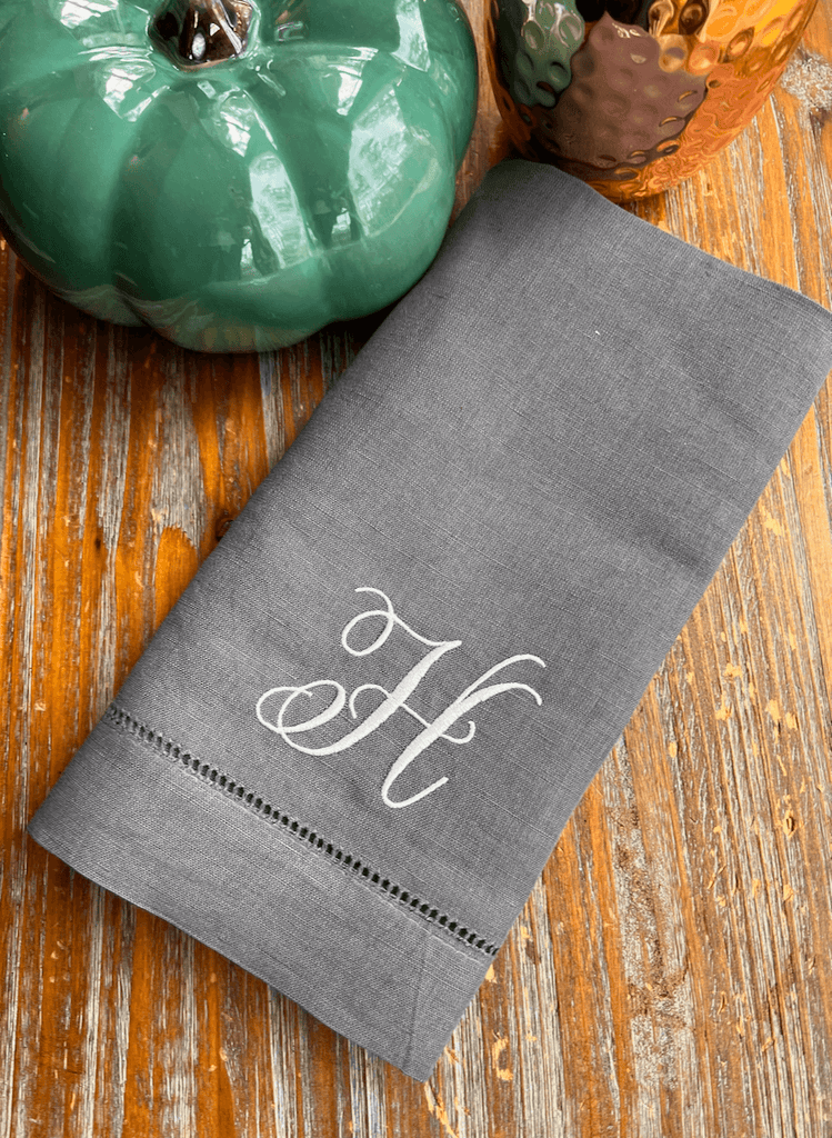 Rachael Monogrammed Embroidered Cloth Napkins - Set of 4 napkins - White Tulip Embroidery