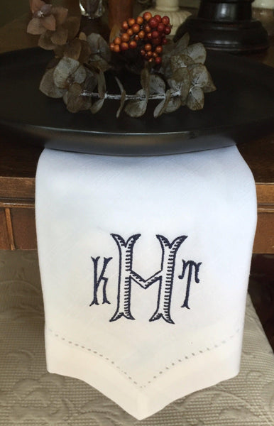 Set of 4 Baroque Monogrammed Wedding Napkins, Embroidered Dinner Napkins - White Tulip Embroidery