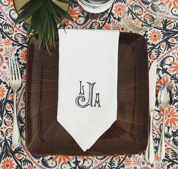 Set of 4 Baroque Monogrammed Wedding Napkins, Embroidered Dinner Napkins - White Tulip Embroidery