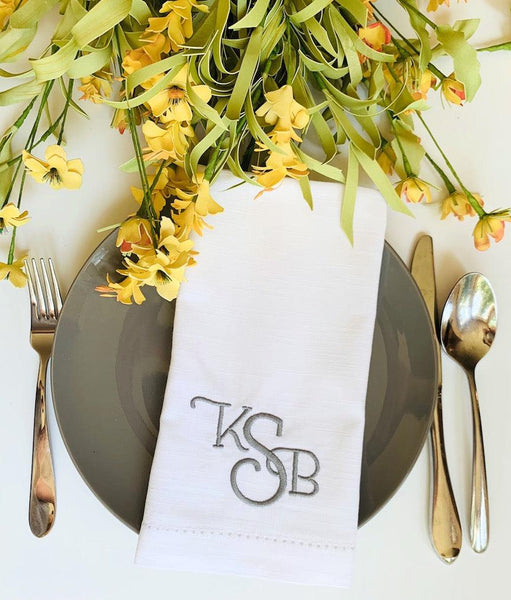 Sienna Monogrammed Cloth Dinner Napkins - Set of 4 napkins - White Tulip Embroidery