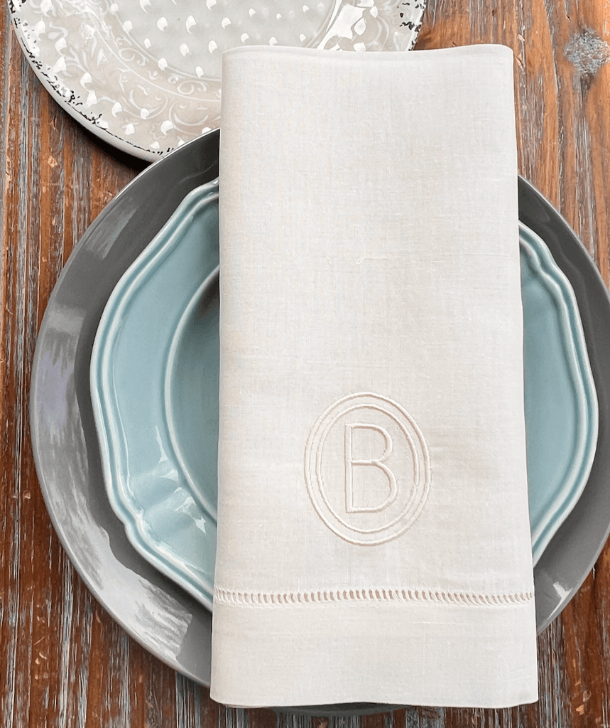 Single Letter Oval Monogrammed Napkins - Set of 4 napkins - White Tulip Embroidery