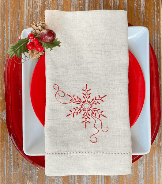 Snowflake Cloth Napkins - Set of 4 napkins - White Tulip Embroidery