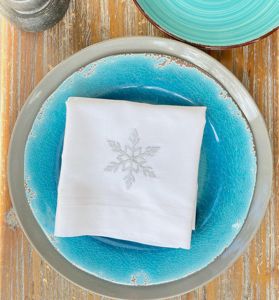 Snowflake Cloth Napkins - Set of 4 napkins - White Tulip Embroidery