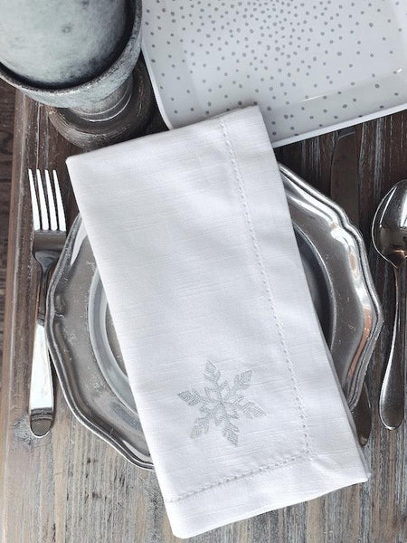 Snowflake Cloth Napkins - Set of 4 napkins - White Tulip Embroidery