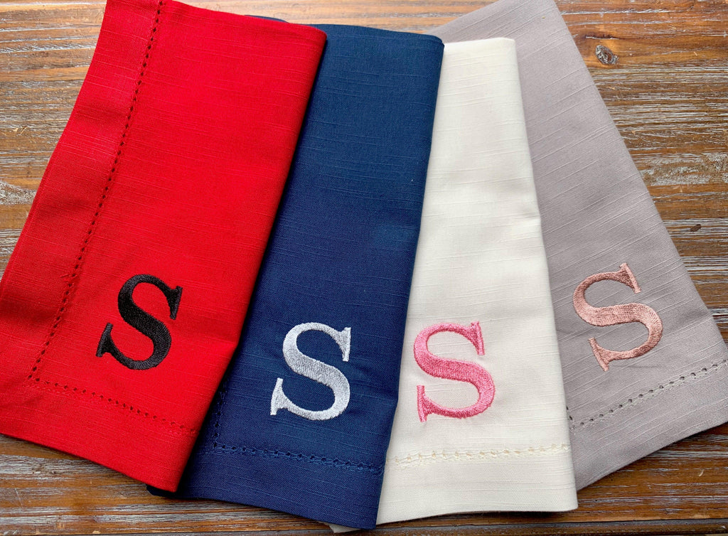 Type Font Monogrammed Cloth Dinner Napkins - Set of 4 napkins - White Tulip Embroidery
