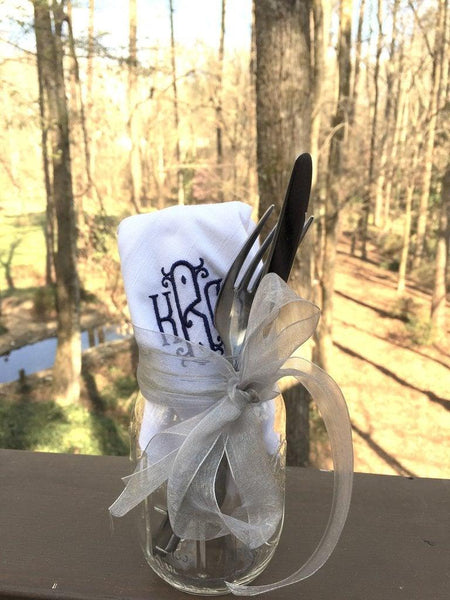 Venice Monogrammed Cloth Dinner Napkins - Set of 4 napkins - White Tulip Embroidery