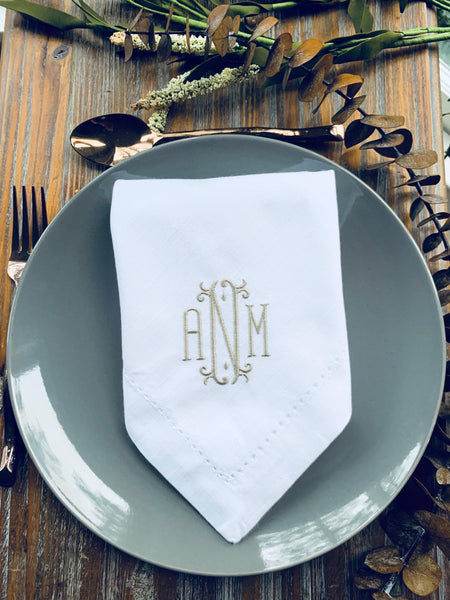 Venice Monogrammed Cloth Dinner Napkins - Set of 4 napkins - White Tulip Embroidery