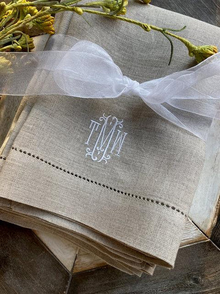 Venice Monogrammed Cloth Dinner Napkins - Set of 4 napkins - White Tulip Embroidery