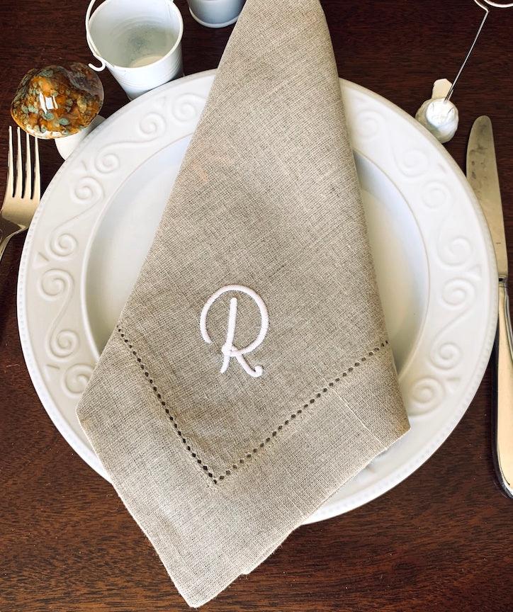 Ava Monogrammed Embroidered Cloth Napkins - White Tulip Embroidery