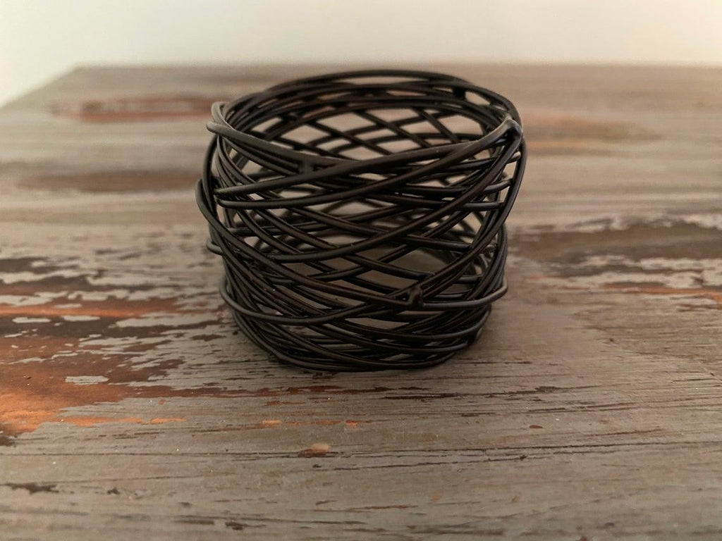 Black Napkin Rings, Set of 6, Wire black napkins rings - White Tulip Embroidery