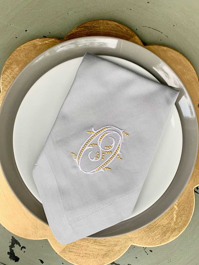 Delicate Monogrammed Cloth Dinner Napkins - Set of 4 napkins - White Tulip Embroidery