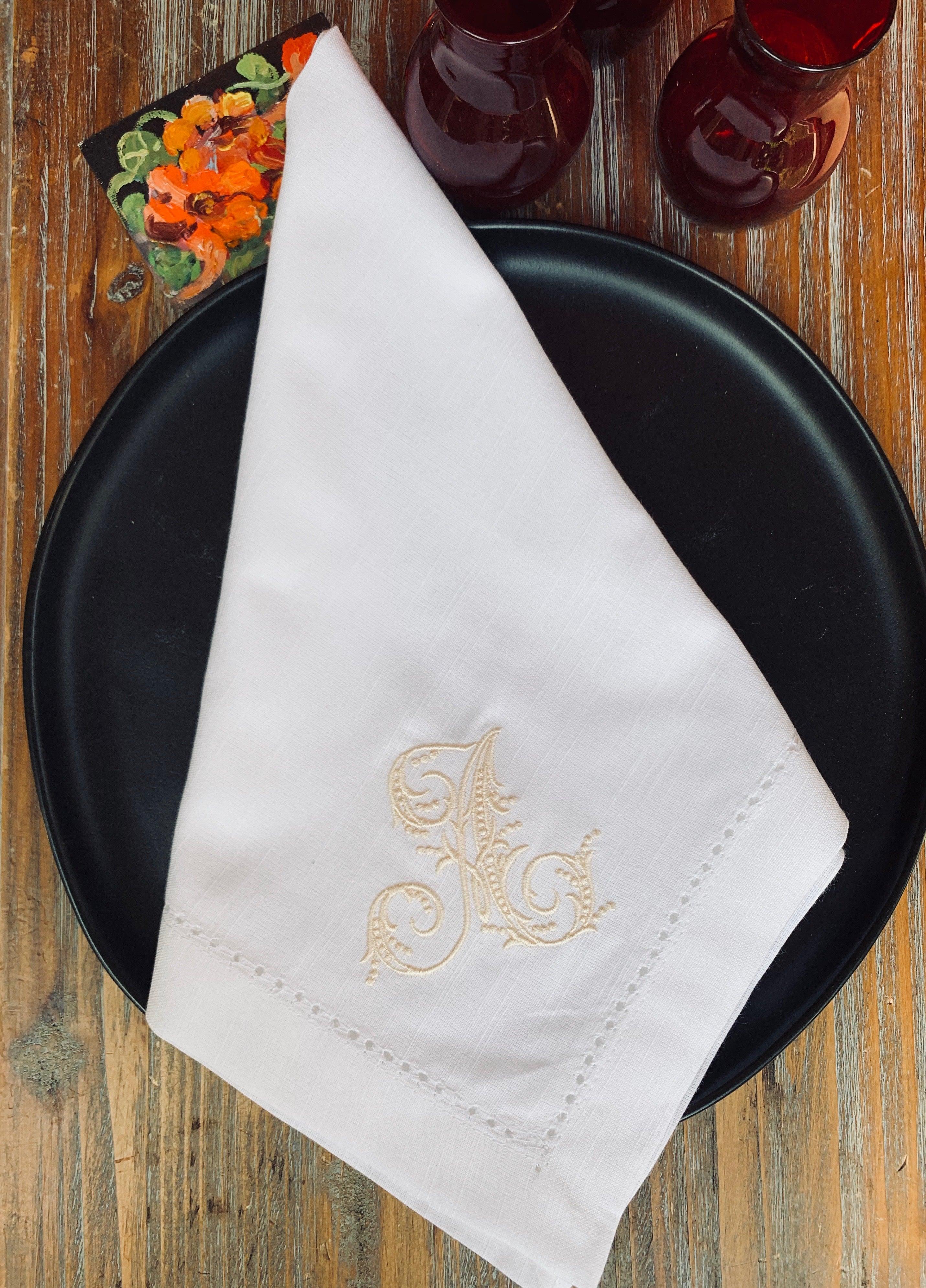 https://whitetulipembroidery.com/cdn/shop/products/delicate-monogrammed-cloth-dinner-napkins-set-of-4-napkins-white-tulip-embroidery-4.jpg?v=1676311374