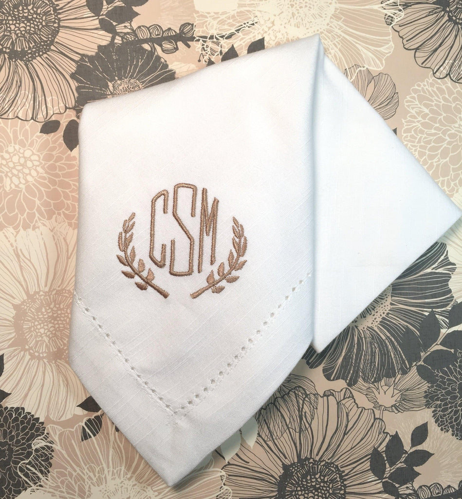 Leaf Monogrammed Laurel Embroidered Cloth Napkins - White Tulip Embroidery