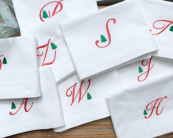 https://whitetulipembroidery.com/cdn/shop/products/monogrammed-christmas-tree-embroidered-cloth-napkins-set-of-4-napkins-white-tulip-embroidery-1_grande.jpg?v=1676308242