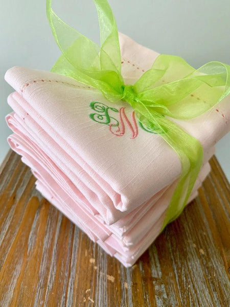 Monogrammed Pink Napkins - Set of 4 dinner pink napkins - White Tulip Embroidery